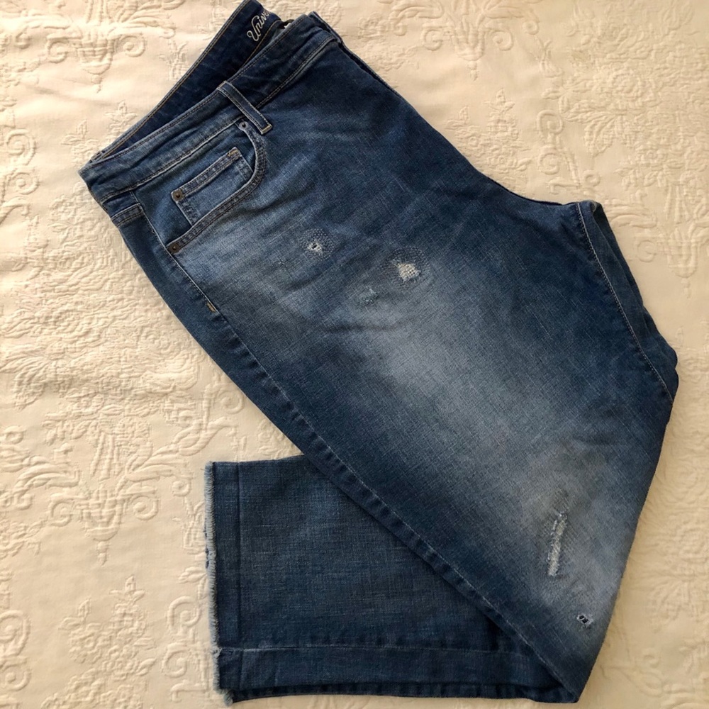 Universal Threads 22W Jeans